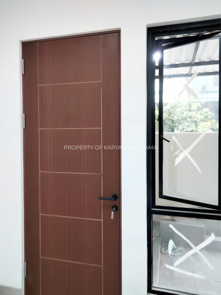 Pintu WPC Duma original (tanpa finishing) untuk proyek rumah tinggal di Sidoarjo